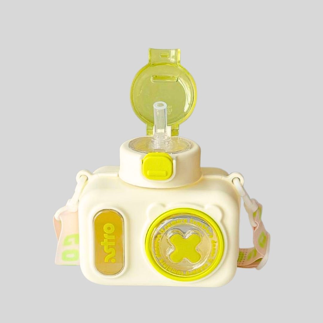 Cute camera style water bottle for kids – Yumzz Baby Collection Pakistan